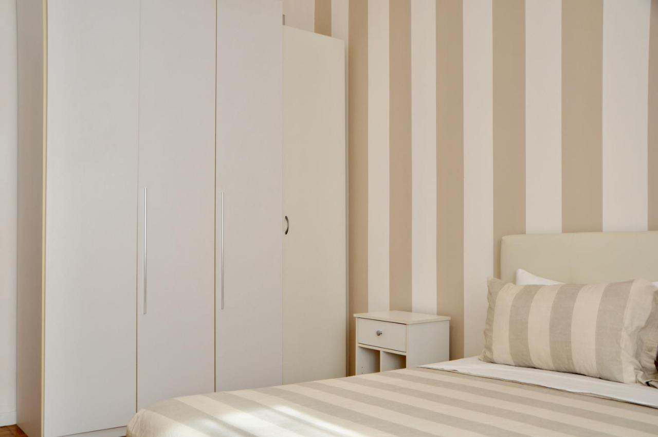 Appartamento M.aurelio Light Brown Milano